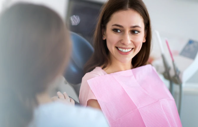 Le protocole post-opératoire dentaire comprend des instructions pour assurer une récupération optimale